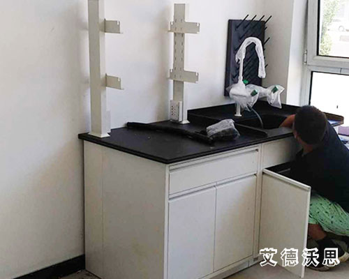 交城第三方檢測 實(shí)驗臺通風(fēng)柜--安裝